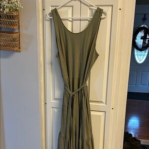 Elegant Olive Green Sleeveless Dress 2x